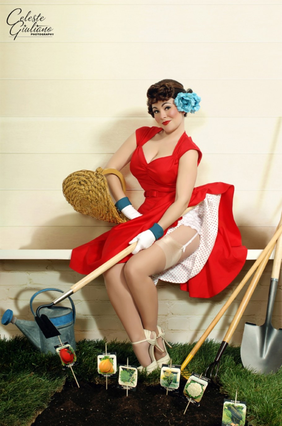 Художник Gil Elvgren (1914-1980).