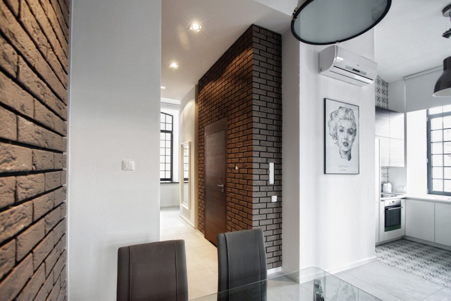 Клинкерный кирпич в интерьере прихожей
