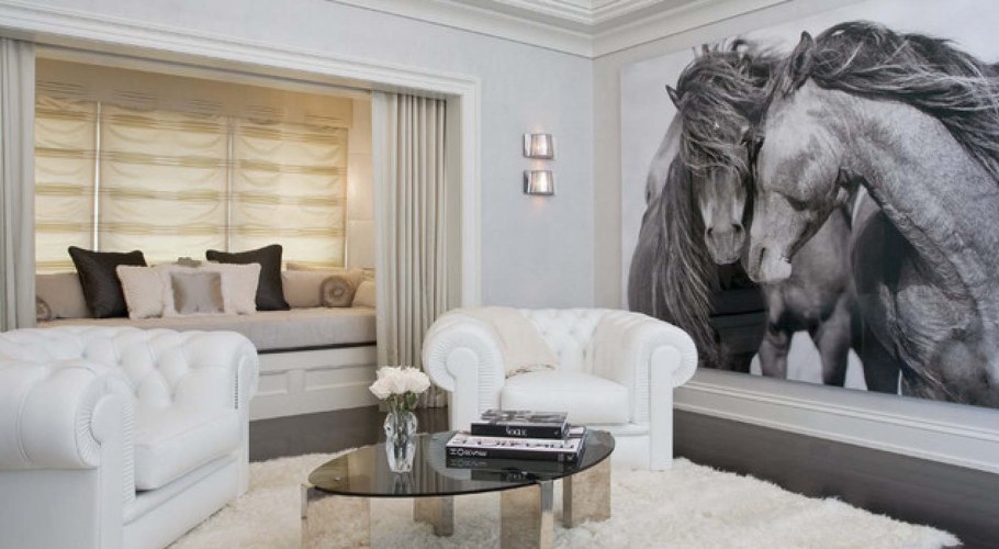 Фотообои лошади в интерьере