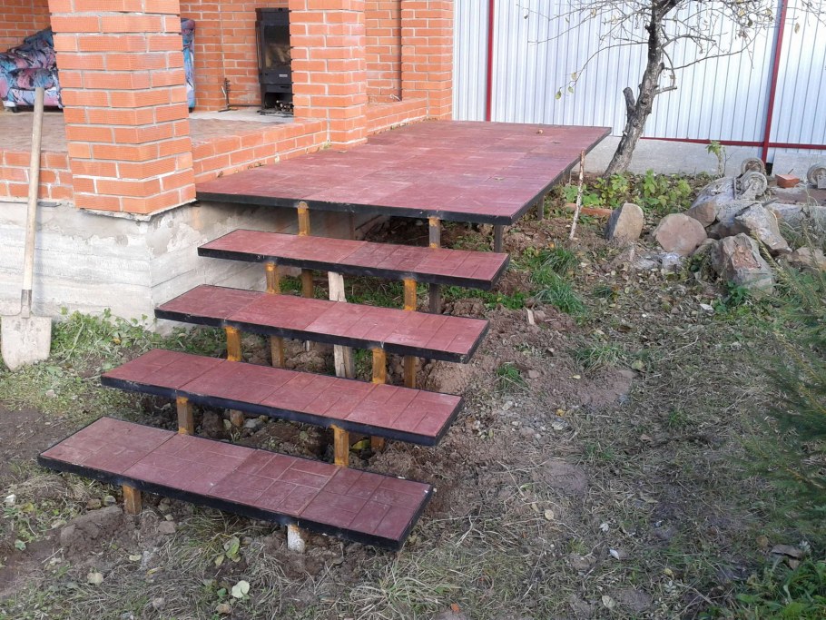 Ступеньки из природного камня