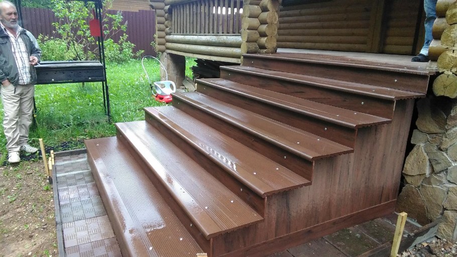 Крыльцо для частного дома