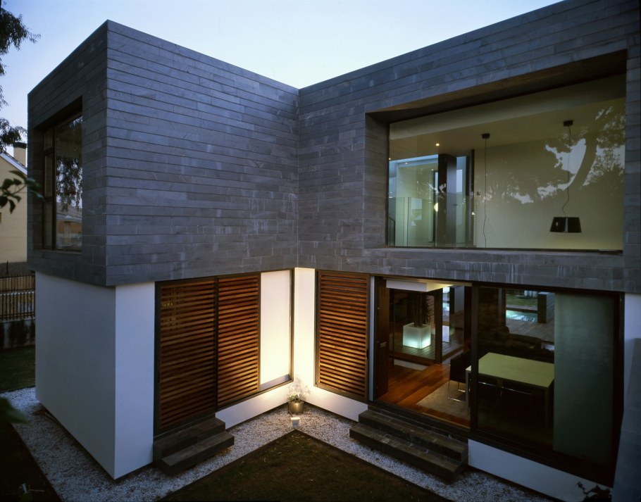 Отделка крыльца в частном доме