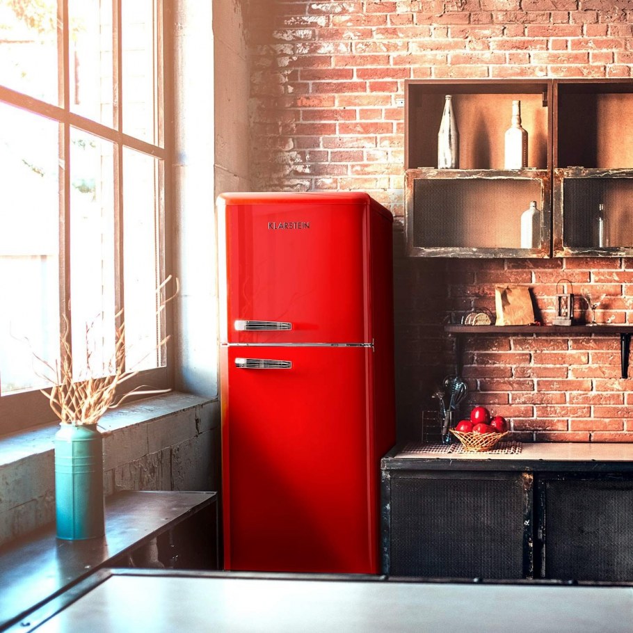 Холодильник Смег в интерьере кухни