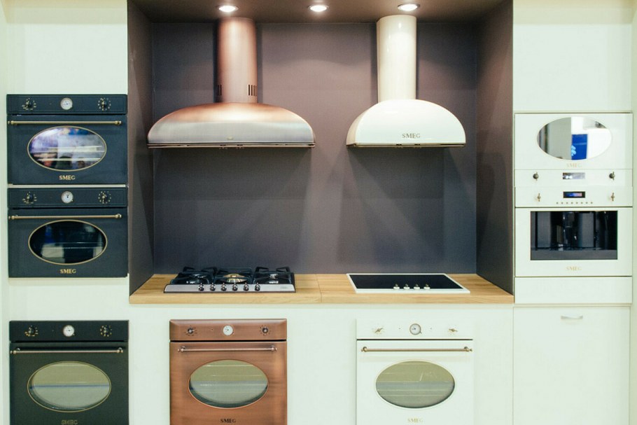 Холодильник Смег красный