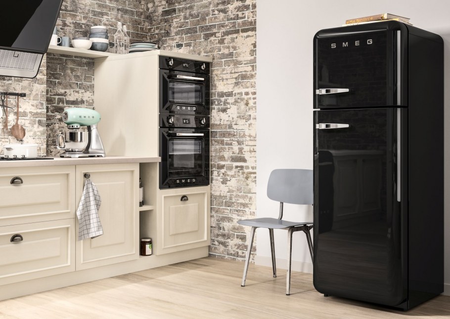 Холодильник Smeg fab28mcs