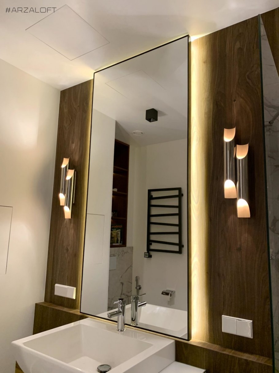 Зеркало со светодиодной подсветкой