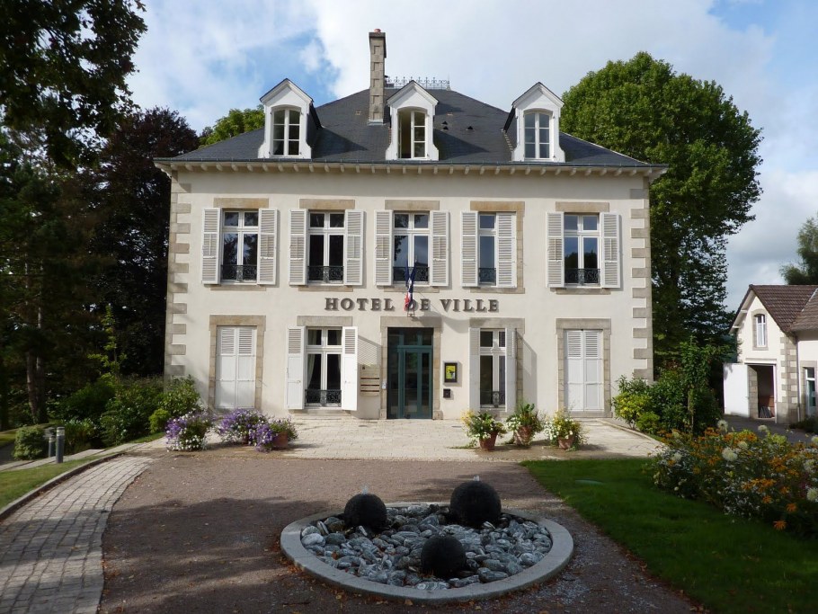 Старинные особняки Франции пригород Парижа