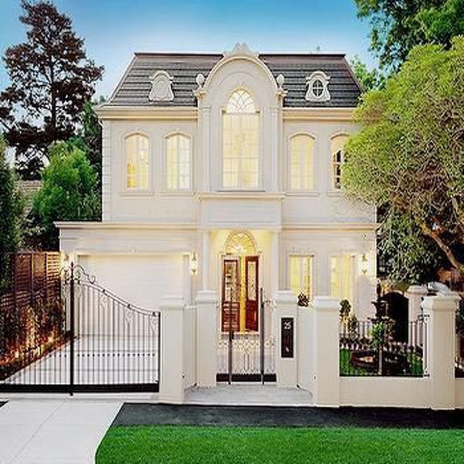 Особняк во французском стиле