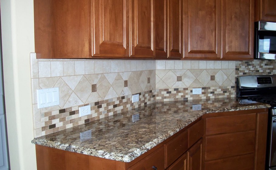 Фартук выложенный плиткой