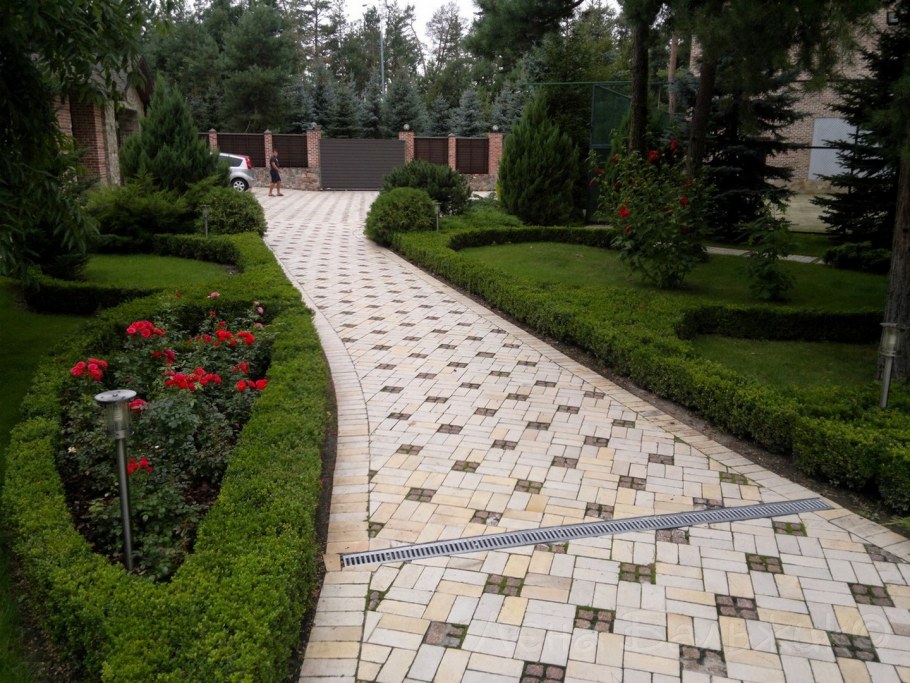 Мощение въездной зоны