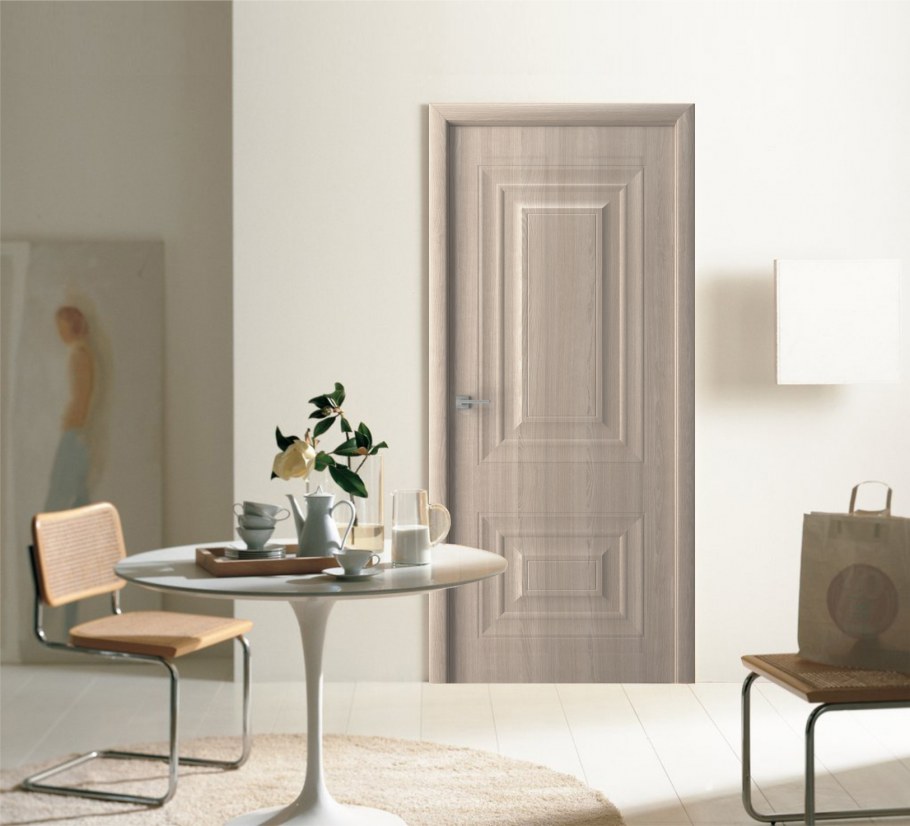 Бежевые двери в интерьере