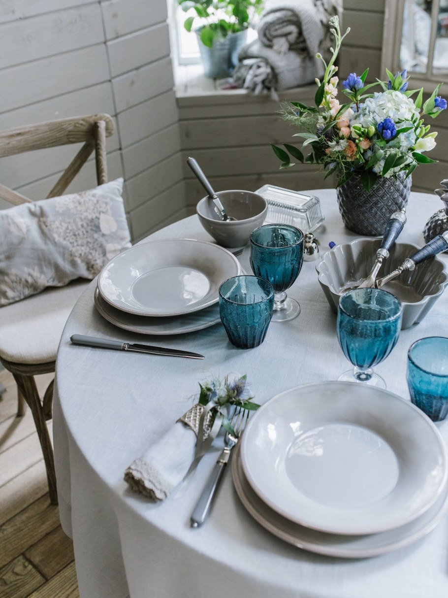 Сервировка стола