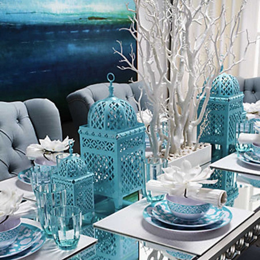 Декор новогоднего стола в бирюзовом цвете