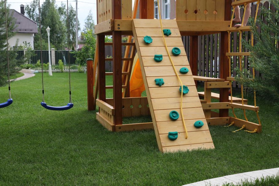 Детская площадка для дачи 2016
