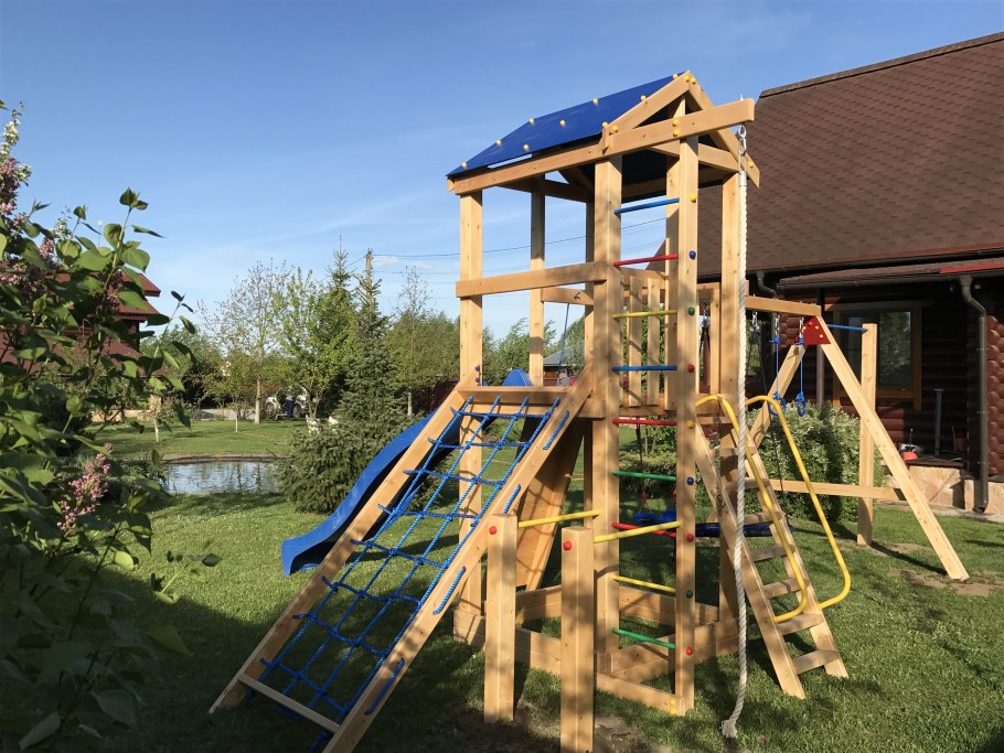 Самодельная игровая площадка