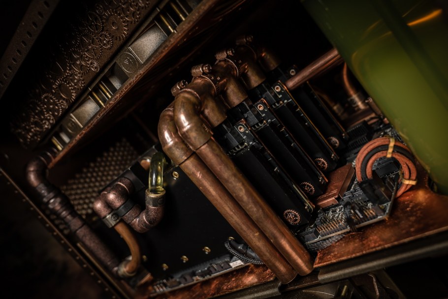 Компьютер в стиле стимпанк