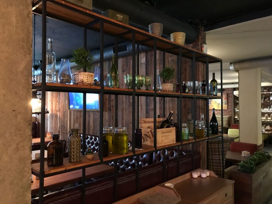 Барные полки в стиле лофт