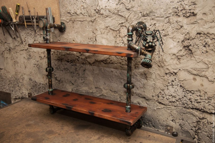 Полка из водопроводных труб