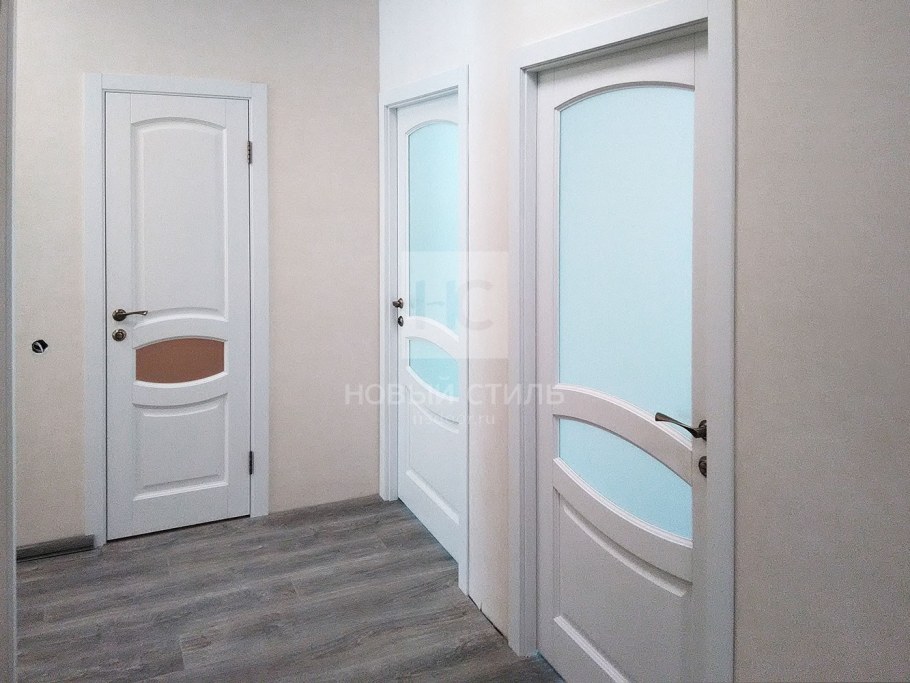 Дешманская убогая стальная дверь в частном доме