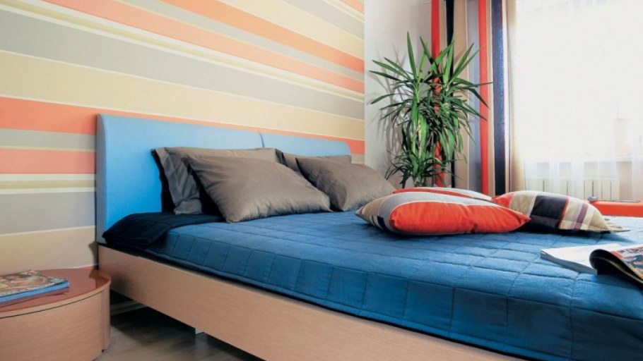 Сочетание голубого и персикового цвета в интерьере