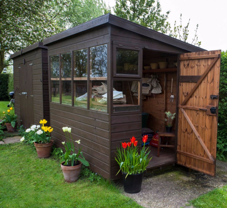 Постройка садового домика