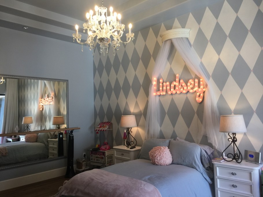 Комната в стиле мондштадта