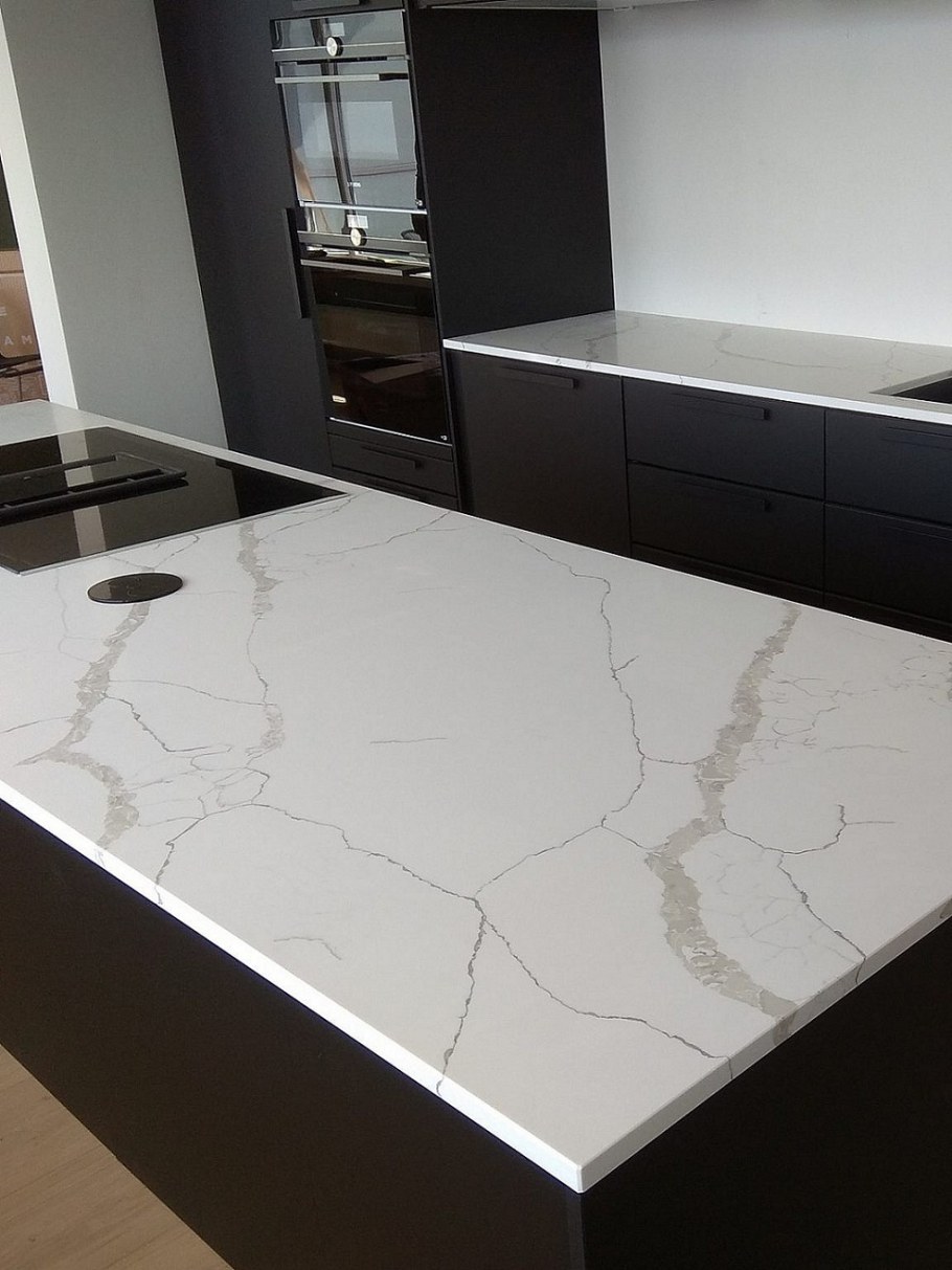 Technistone Crystal Calacatta Silva