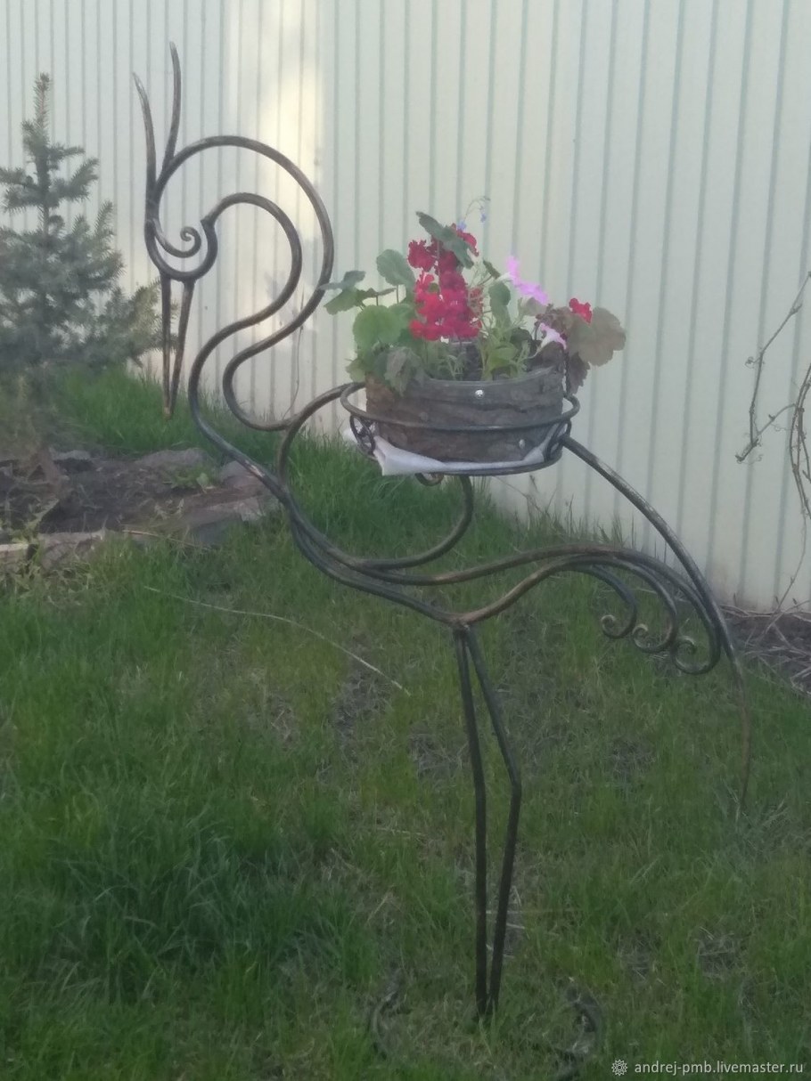 Дачный декор для сада из металла