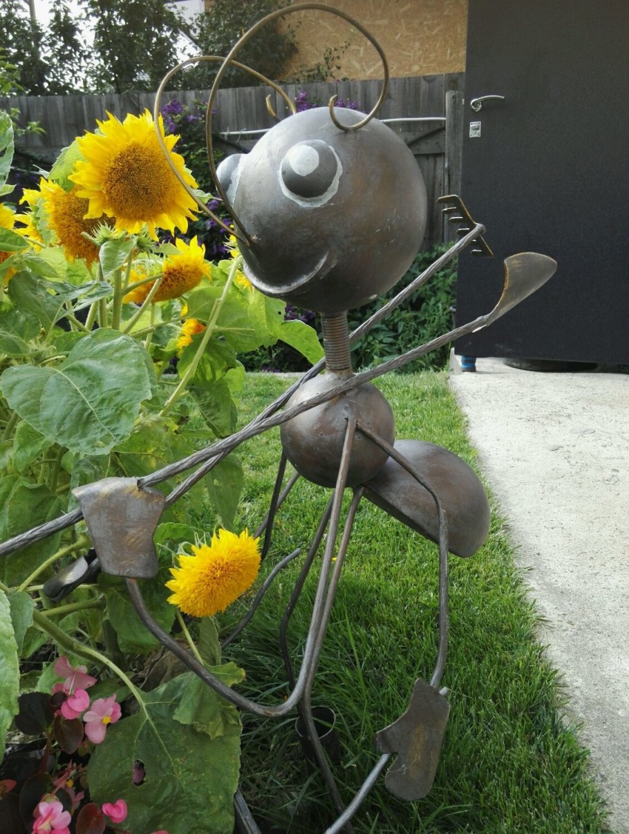 Kathi's Garden Art Rust-n-Stuff: Moonshadow Lavender Farms Schrottplatzkunst, Sk