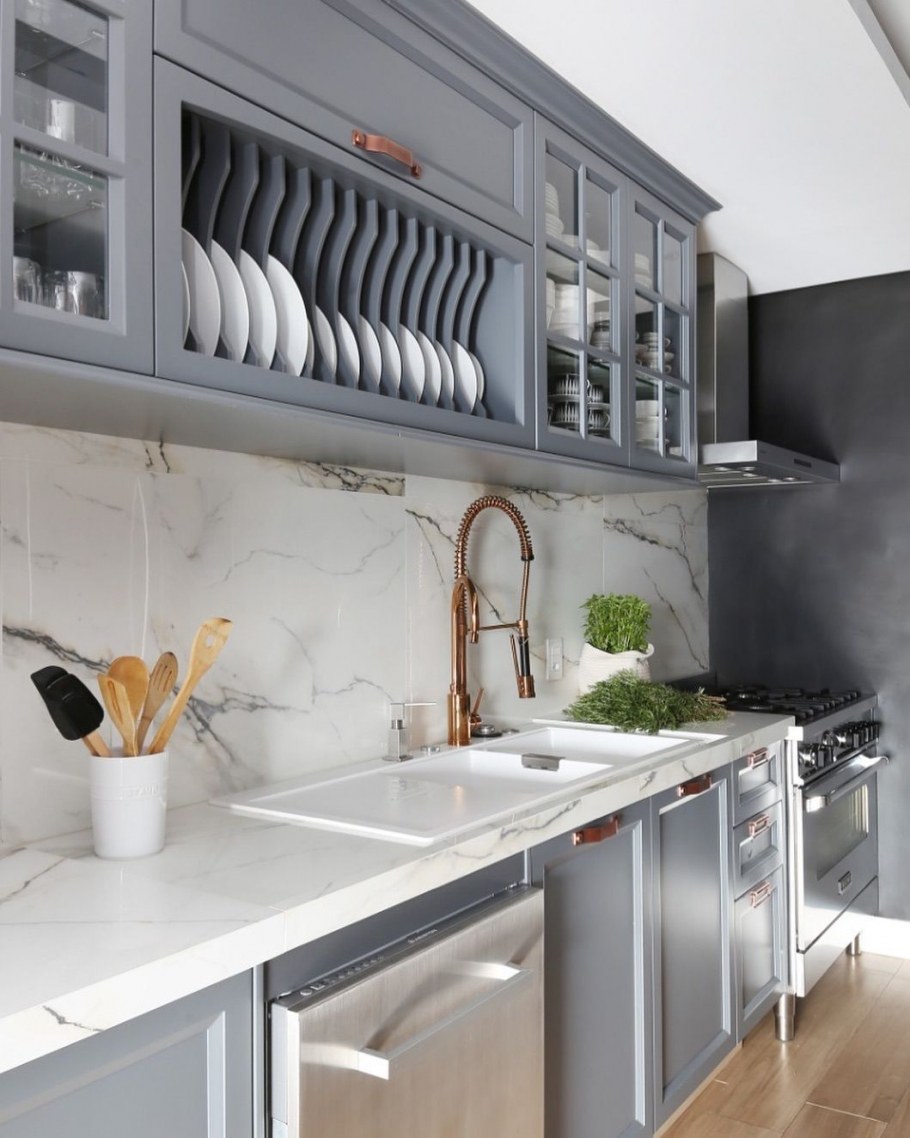 Интерьер серой кухни