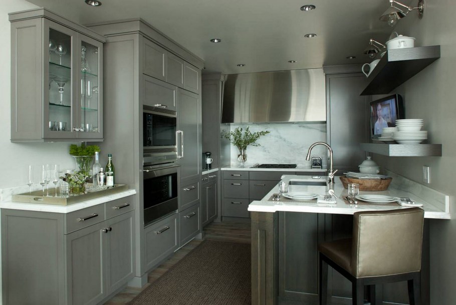 Кухня Неоклассика темно серая