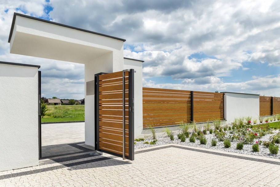 Современные заборы