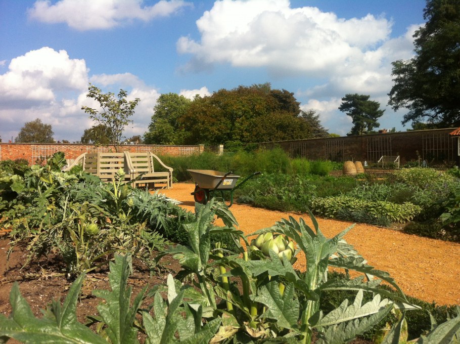 Английский коттедж Гарден сад