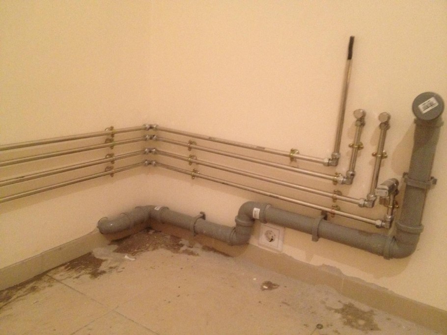 Как лучше сделать сантехнику в доме