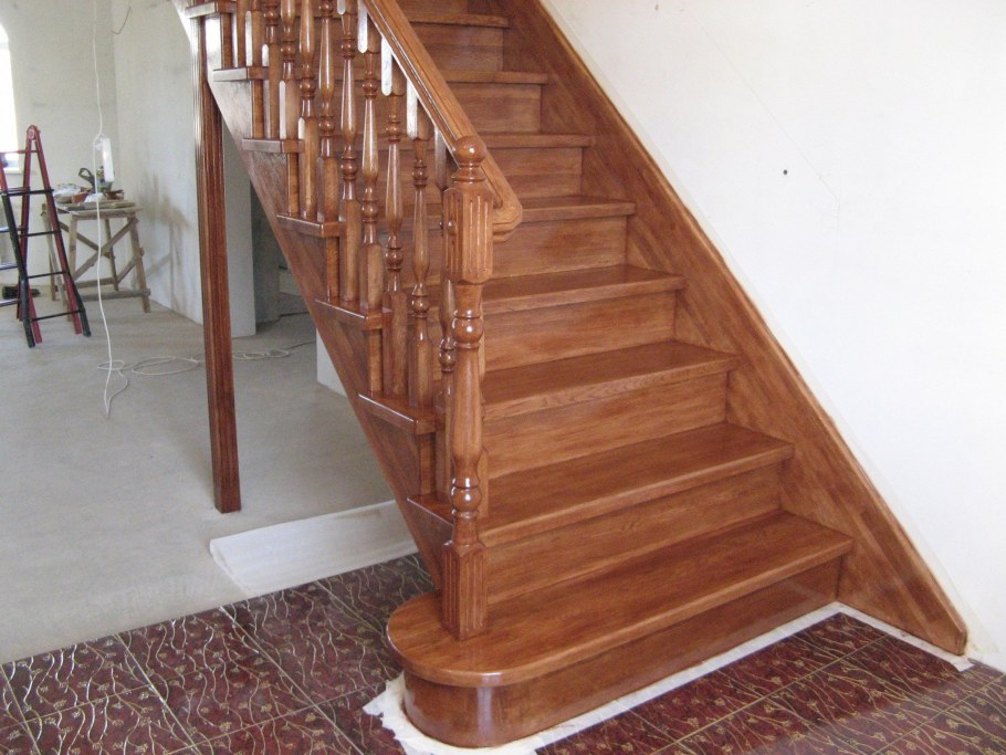 Лестница из дуба