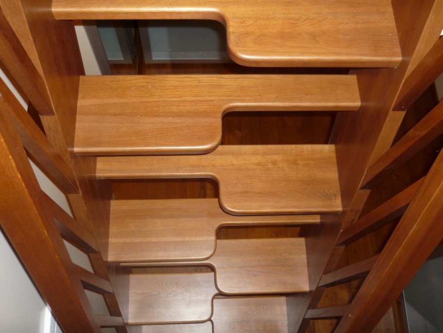 Одномаршевая лестница гусиный шаг