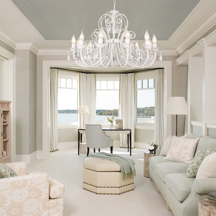 Интерьеры гостиной с эркерными окнами