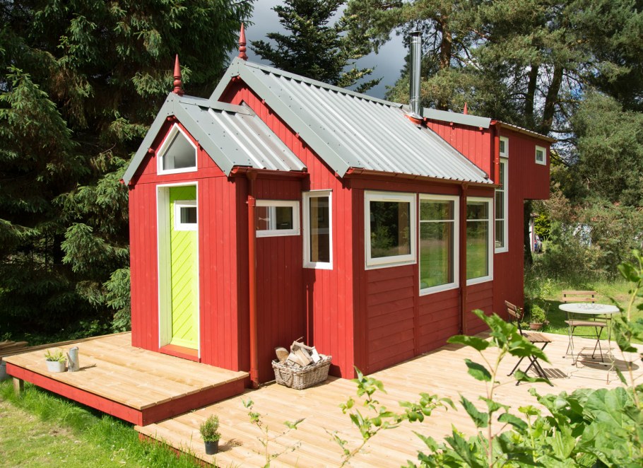 Тини Хаус красный