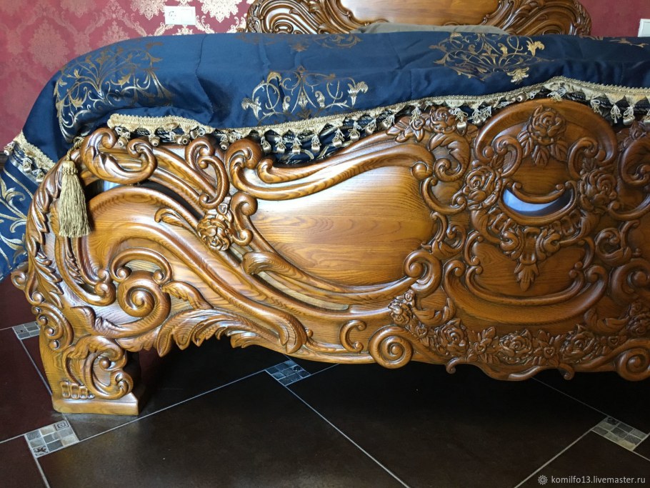Резные кровати из дерева