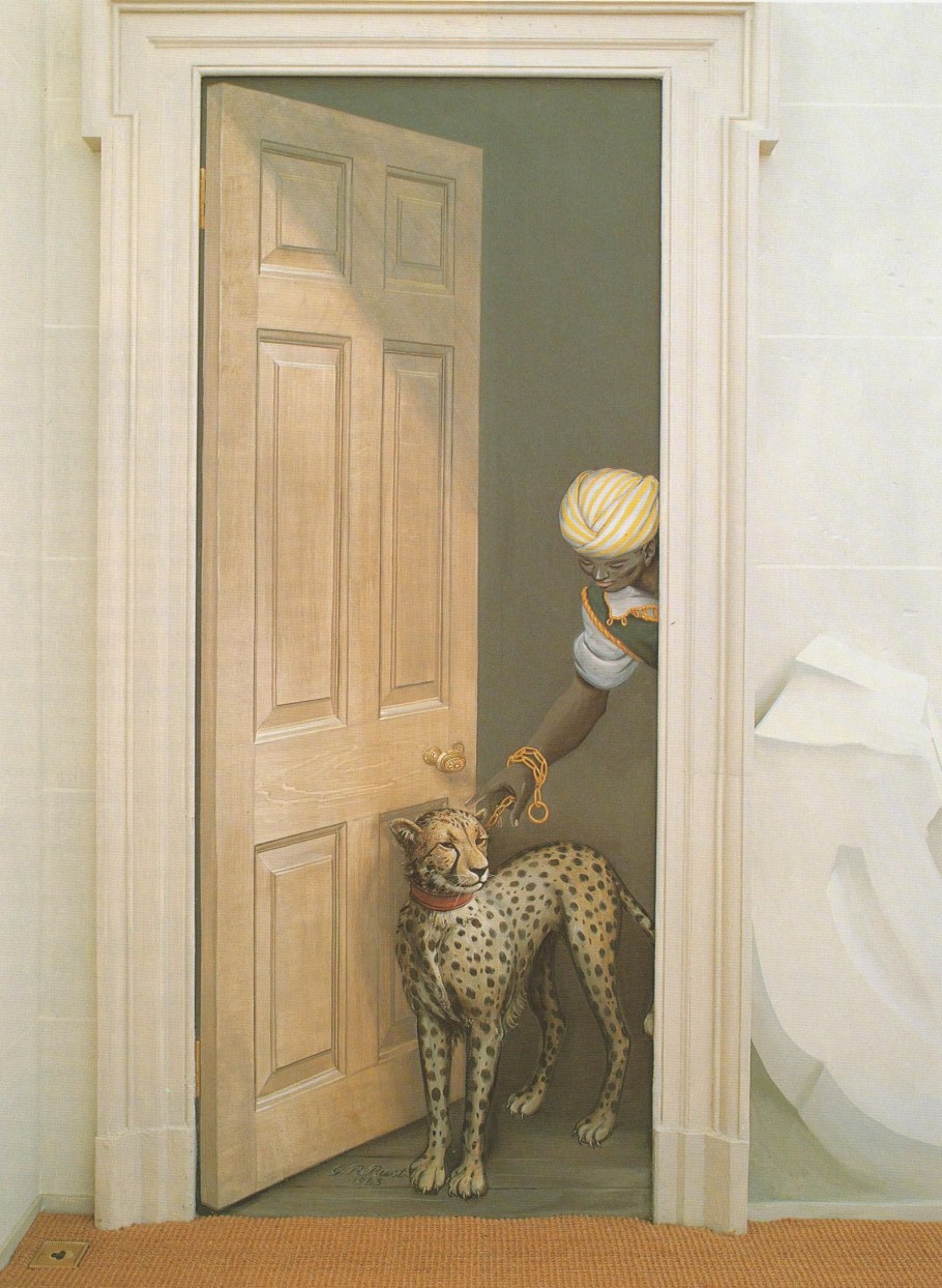 Роспись стены с дверью