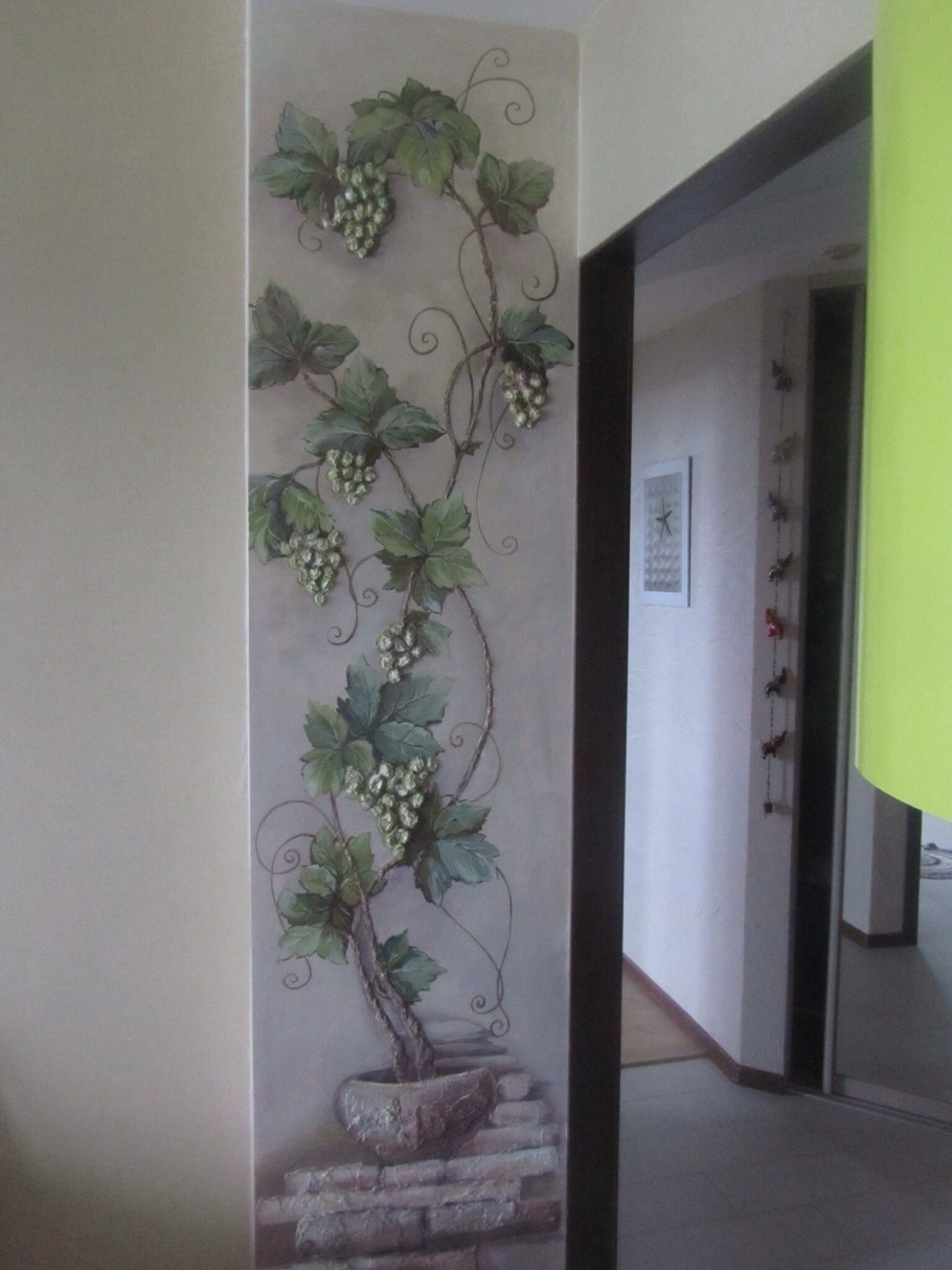 Лоза на стене
