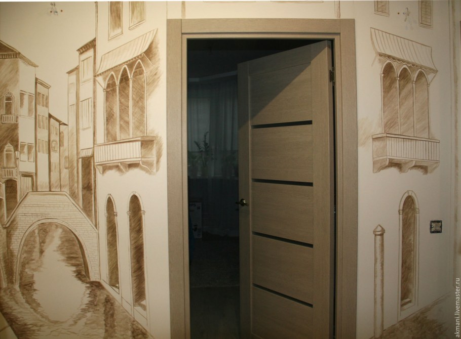 Роспись стен в коридоре