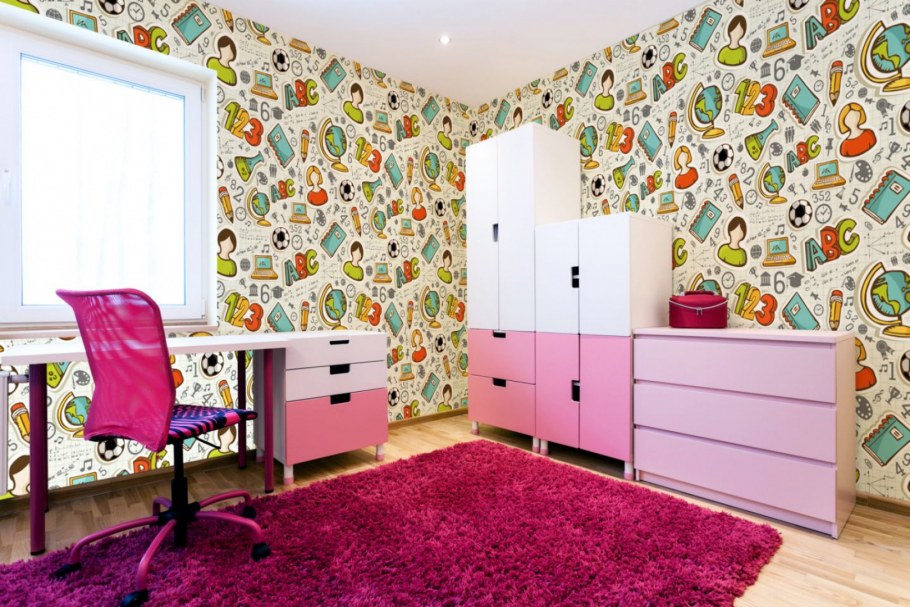 Яркие обои в детскую комнату