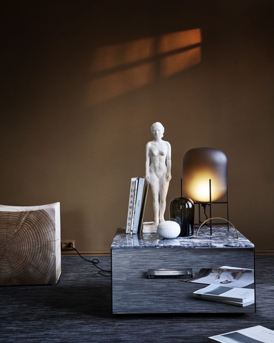 Статуи в интерьере