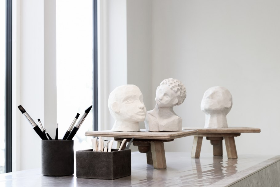 Дизайнерские скульптуры для интерьера