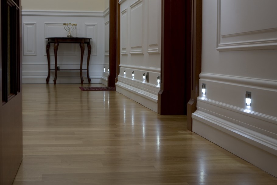 Стеклянный пол с подсветкой