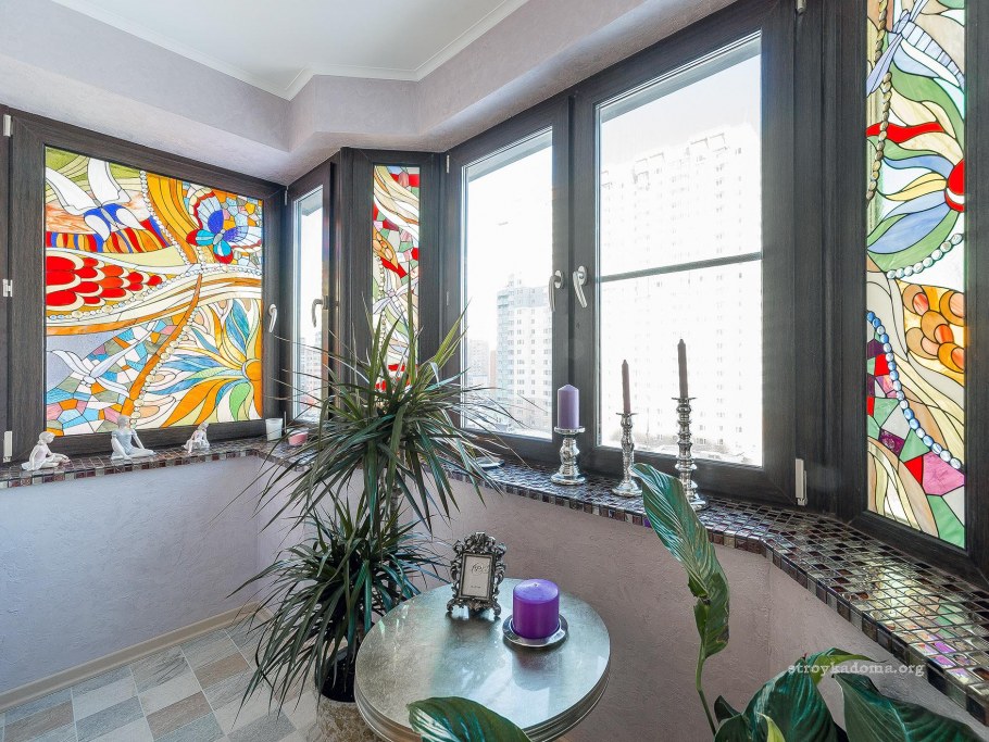 Витражные окна на лоджии