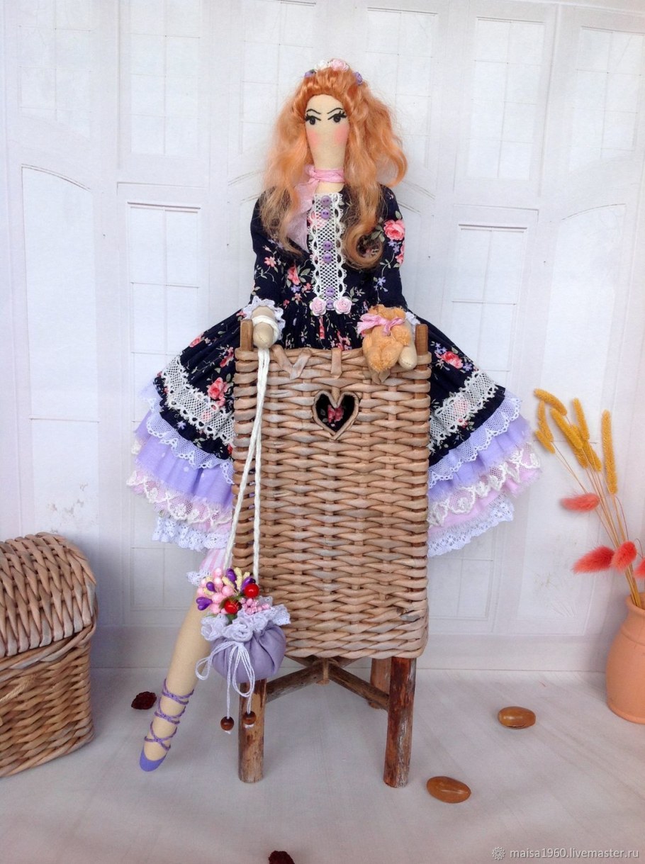 Кукла Тильда в плаще