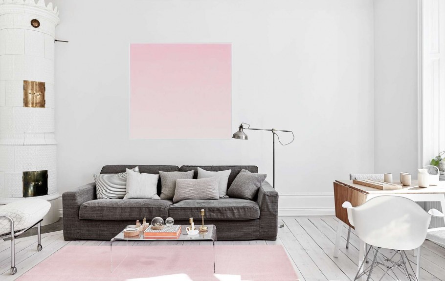 Серо розовая гостиная в скандинавском стиле