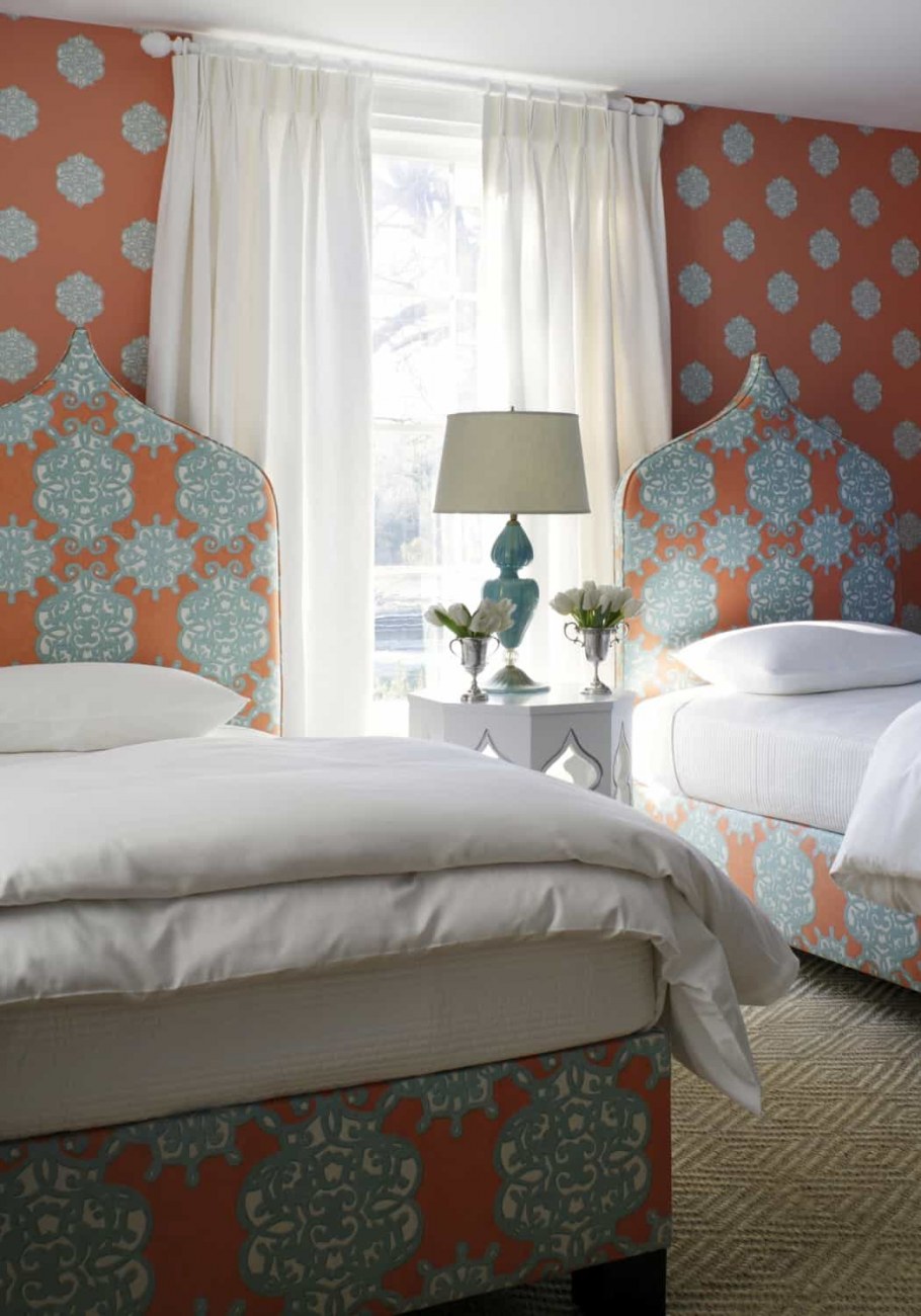 Бирюзовый и коралловый в интерьере